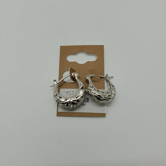 Diva Vanessa Hoop Earrings VS7 - Beauty Bar & Supply