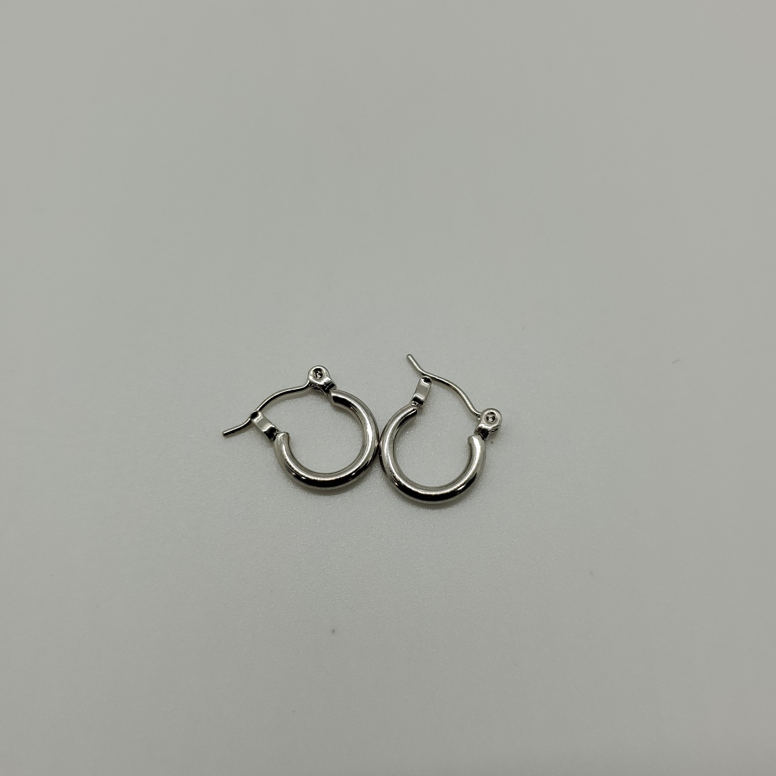 Diva 14 KT.G.F. Pincatch Hoop Earrings PKS1 - Beauty Bar & Supply